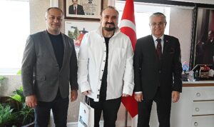 opera-sanatcisi-hakan-aysevden-baskan-topalogluna-ziyaret-7i1K1y6k.jpg