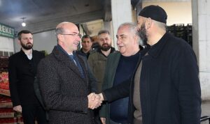 selcuklu-belediye-baskani-ahmet-pekyatirmaci-sebze-meyve-hali-plastikciler-ve-halicilar-esnafiyla-bir-araya-geldi-NIdVMGNP.jpg