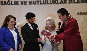 sevgililer-gununde-baskan-dundar-nikah-kiydi-twWl1zWu.jpg