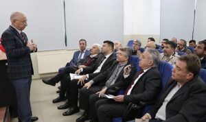 sus-bitkileri-sektoru-bayindir-meslek-yuksekokulunda-bir-araya-geldi-5GA4wfuI.jpg