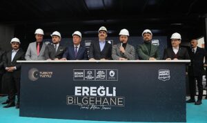 baskan-altay-ereglide-bilgehane-temeli-atti-emirgazi-ve-karapinarda-vatandaslarla-bulustu-mNE4Cqbf.jpg