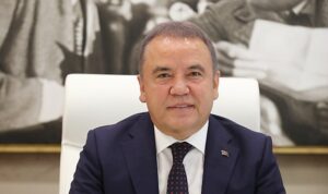 baskan-muhitin-bocek-8-mart-dunya-kadinlar-gunu-mesaji-NpFJRE7Q.jpg