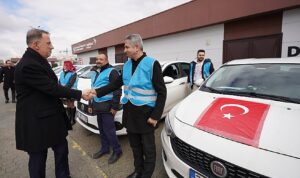 beylikduzu-belediyesi-ramazan-ayi-dolayisiyla-ilcede-yasayan-ihtiyac-sahibi-ailelere-gida-kolisi-desteginde-bulunmaya-KFPyDVeh.jpg
