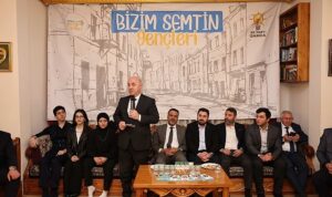 biyik-bizim-semtin-gencleri-her-seyin-en-guzelini-hak-ediyor-Q7QVODwQ.jpg