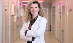 bu-yil-calisanlari-tukenmislik-salgini-etkiledi-belirsizliklerden-en-cok-kadinlar-ve-z-kusagi-calisanlar-WzPm9DPh.jpg