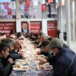 buyuksehir-belediyesi-ataturk-spor-salonunda-iftar-sofrasi-kurdu-GkHRpIxZ.jpg