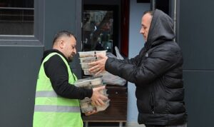 buyuksehir-taksici-esnafini-ramazanda-unutmadi-TBxLyURq.jpg