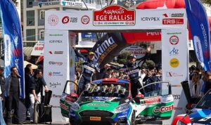 castrol-ford-team-turkiye-marmaris-ege-rallisinde-markalar-kupasini-kazandi-1cbZUjus.jpg