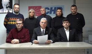 deniz-dalgic-halkci-belediyecilik-taahhutnamesini-imzaladi-ljFd35kA.jpg
