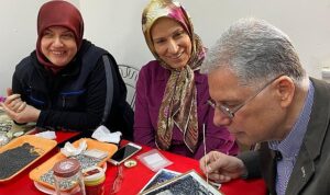 deniz-dalgictan-ureten-kadinlara-destek-sozu-Kqj468j5.jpg