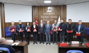edremit-belediye-meclisinde-veda-toplantisi-QfyzKuUb.jpg