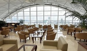 emirates-hong-kong-uluslararasi-havalimanindaki-dinlenme-salonunu-yeniledi-akMVktFH.jpg