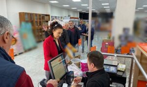 halk-marketteki-ucuz-et-kampanyasina-buyuk-ilgi-uiBtnVKJ.jpg