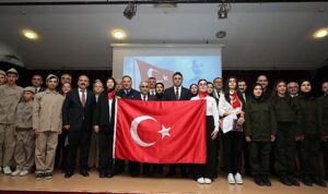 istiklal-marsinin-kabulunun-103yil-donumu-aliagada-kutlandi-E2nvcXky.jpg