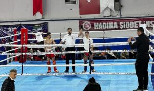 kemer-belediyesi-kick-boks-sporculari-5-madalya-ile-dondu-B6NnGwMv.jpg