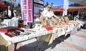 kemerde-ureten-ev-hanimlari-kermesi-yapildi-qrWHe4rR.jpg
