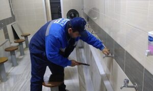 kocaelide-su-tasarrufu-icin-camilerdeki-musluklar-tek-tek-kontrol-ediliyor-rrGeq7Ls.jpg