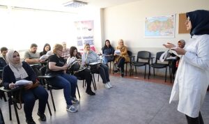kocaelideki-yabancilarin-ailesi-ko-mek-KCwrKydw.jpg