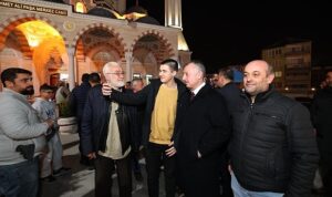 mehmet-ali-pasa-merkez-caminde-ilk-teravih-OEJG8mFa.jpg
