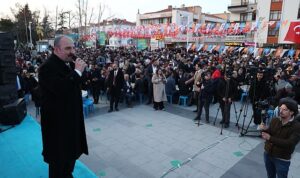 mustafa-varank-ve-baskan-altay-aksehirlilerle-iftarda-bulustu-cRdIAqTx.jpg