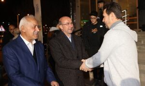selcuklu-belediyesinin-her-yil-ramazan-ayinda-ilce-sakinlerinin-coskusuna-ortak-oldugu-teravih-bulusmalari-ilk-kwZ3lrb1.jpg