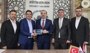 talus-buyuk-miting-icin-davetiye-dagitiyor-bBF7vfpB.jpg