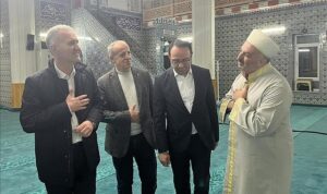 teravih-programlari-turgutalp-camisinden-basladi-Ea5QhIZi.jpg