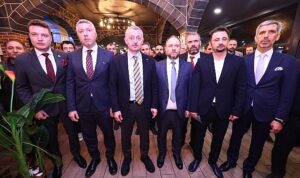 vadi-izmitte-cok-sicak-bulusma-hWcq9VaJ.jpg
