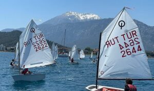 yat-ve-yelken-sporu-kemerde-gelisiyor-KWx6RGGz.jpg
