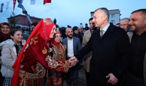yorukler-derincedeki-iftarda-bulustu-Mmly716I.jpg
