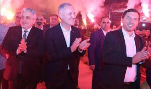 31-mart-mahalli-idareler-secimlerine-iliskin-degerlendirmelerde-bulunan-inegol-belediye-baskani-alper-taban-onumuzde-rcNmR7e2.jpg