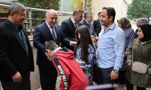 ak-parti-teskilatlarinda-bayram-coskusu-durmak-yok-calismaya-devam-C2wu5WO3.jpg