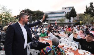 baskan-duman-iftar-ve-sahurda-hemsehrileriyle-bulustu-v8IeUujQ.jpg