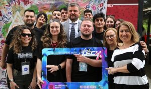 baskan-gorkem-duman-mezun-oldugu-universitede-genclerle-bulustu-gLWLQQYU.jpg