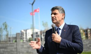 baskan-kocamana-coskulu-karsilama-42LbTC7N.jpg