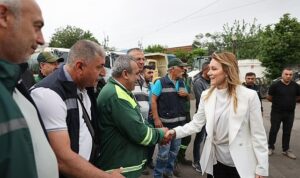 baskan-mutludan-temizlik-isleri-personeline-sabah-vardiyasi-ziyareti-IuyZycH3.jpg