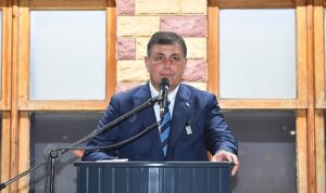 baskan-tugay-bayramlasmaya-sabah-0500te-eshotda-basladi-ua1CZNQn.jpg