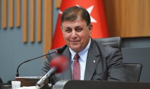 baskan-tugay-izmiri-turkiyede-en-dusuk-su-fiyatina-sahip-il-yapacagiz-H838MRGR.jpg