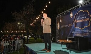 bekir-develi-kartepelilerle-buluslu-hiAmn47w.jpg