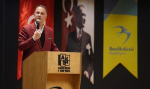 beylikduzu-belediye-baskani-mehmet-murat-calik-yayinladigi-mesaj-ile-oy-kullanma-cagrisi-yapti-436qSZcO.jpg