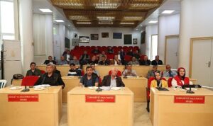 burhaniye-belediye-baskan-yardimcilari-muhtarlar-ile-bulustu-UdZyZAHd.jpg
