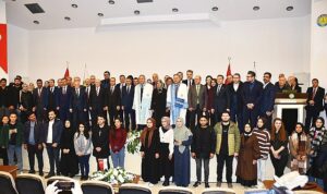 dr-hulusi-akara-harran-universitesinde-fahri-doktora-payesi-tevdi-edildi-gpC3hyBd.jpg