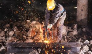 ege-bolgesinin-ihracat-sampiyonu-demir-ve-demirdisi-metaller-ihracatcilarinin-2024-yili-ihracat-hedefi-22-W3wE7bnR.jpg
