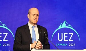eski-isvec-basbakani-reinfeldt-kuresel-yonetisime-ihtiyacimiz-var-rdrhftlH.jpg