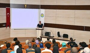 harran-universitesinde-kanserde-farkindaliga-dikkat-cekildi-ZIeHChNZ.jpg