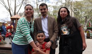 huseyin-can-guner-vatandaslarla-bayramlasti-SMj1cLpD.jpg