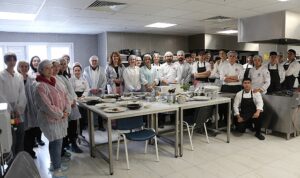 izmirde-gastronomi-ve-tasarim-sempozyumu-yapildi-qmb5Uf6X.jpg