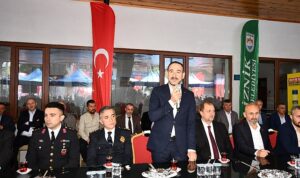 iznikte-ramazan-bayrami-dolayisiyla-bayramlasma-toreni-gerceklestirildi-XalA6TIY.jpg