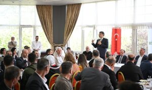 kartepe-belediye-baskani-avmmustafa-kocaman-31-mart-yerel-secimlerinde-guven-tazeleyerek-yeniden-secilmesi-sonrasinda-aeIhwDIt.jpg