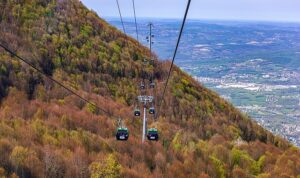 kartepe-teleferigi-114-bin-kisiyi-zirveye-tasidi-e2gmt859.jpg